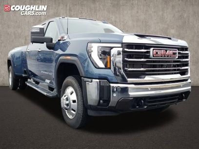 Used 2024 GMC Sierra 3500 SLT w/ SLT Premium Package