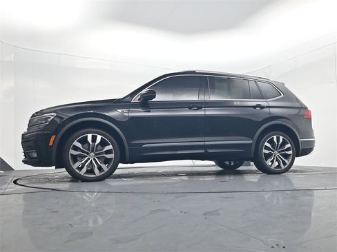 Used 2021 Volkswagen Tiguan SEL Premium R-Line image 39