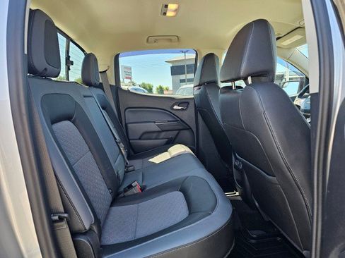 Used 2017 Chevrolet Colorado Z71 AWD/4WD image 13
