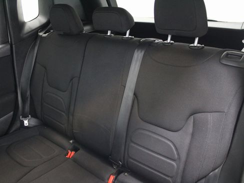 Used 2020 Jeep Renegade Latitude image 22