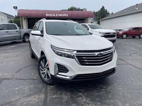 Used 2024 Chevrolet Equinox Premier AWD/4WD image 1