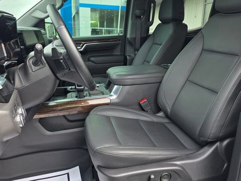 Used 2025 GMC Sierra 1500 Elevation w/ Elevation Premium Package AWD/4WD image 13