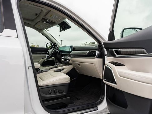 Used 2025 Kia Telluride SX Prestige AWD/4WD image 12