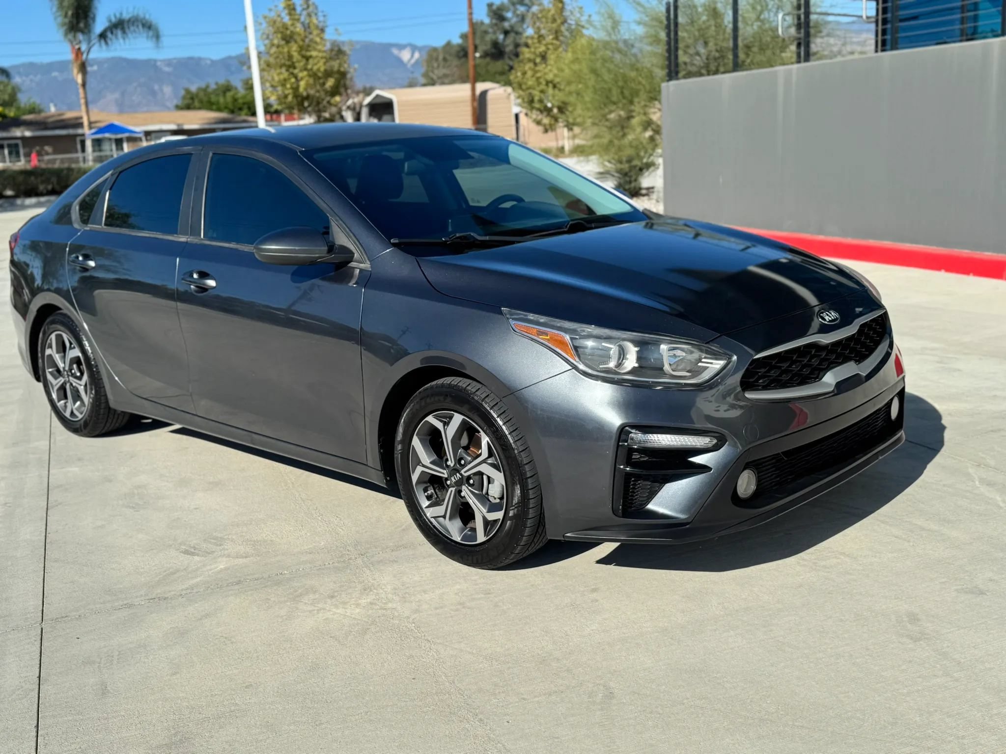 Used 2021 Kia Forte LXS FWD image 2