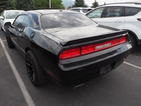 Used 2013 Dodge Challenger R/T RWD image 3