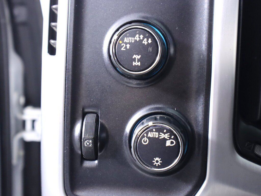 Used 2017 GMC Sierra 1500 SLE AWD/4WD image 10