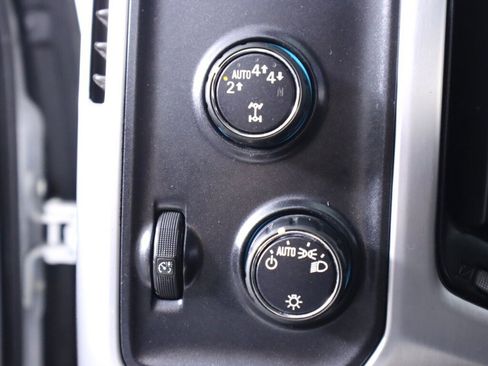 Used 2017 GMC Sierra 1500 SLE AWD/4WD image 10