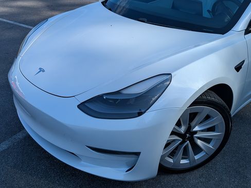 Used 2021 Tesla Model 3 Standard Range Plus RWD image 13