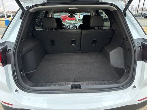 Used 2024 Chevrolet Equinox LT image 7