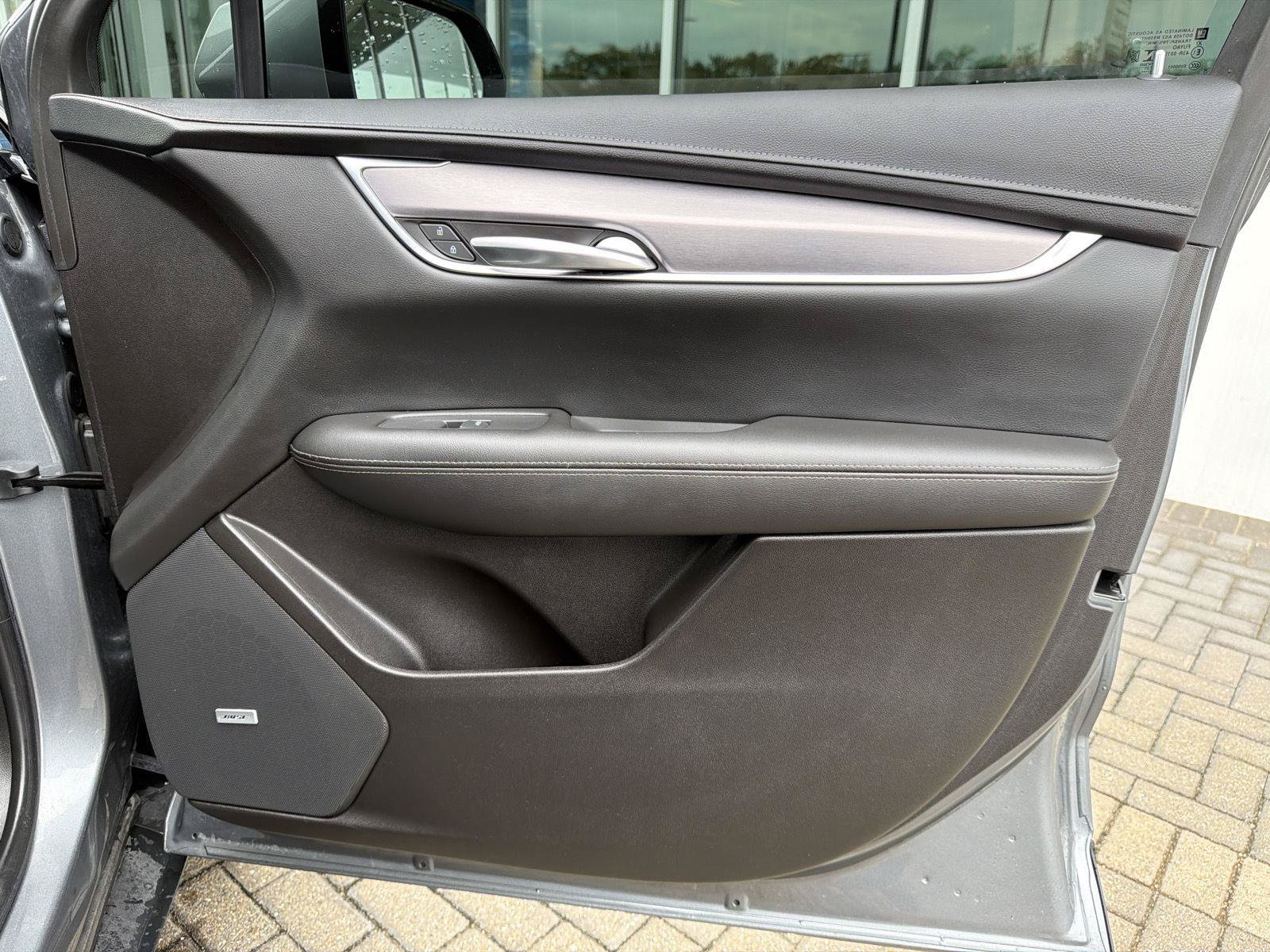 Used 2022 Cadillac XT5 Luxury AWD/4WD image 33