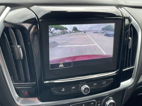 Used 2023 Chevrolet Traverse LT AWD/4WD image 19