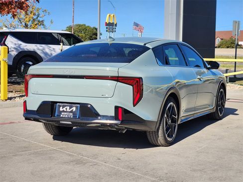 New 2025 Kia K4 GT-Line image 4