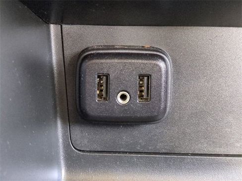 Used 2021 Chevrolet Colorado W/T w/ Custom Special Edition image 21