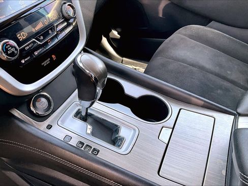 Used 2015 Nissan Murano SV w/ Premium Package image 17