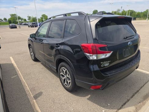 Used 2021 Subaru Forester Premium w/ Popular Package #1 AWD/4WD image 5