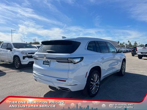 New 2026 Buick Enclave Avenir w/ Super Cruise Package image 7