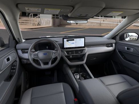 Used 2026 Ford Explorer Active w/ Active Comfort Package RWD image 10