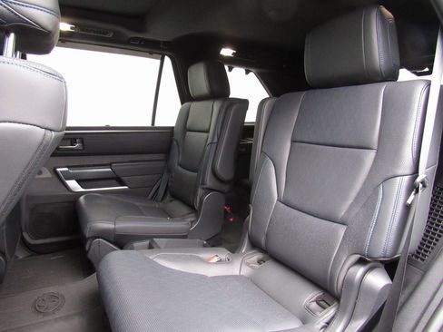 Certified 2024 Toyota Sequoia Platinum image 17