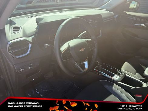 Used 2024 Chevrolet TrailBlazer LT w/ Convenience Package AWD/4WD image 17