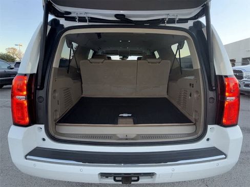 Used 2020 Chevrolet Suburban Premier image 16