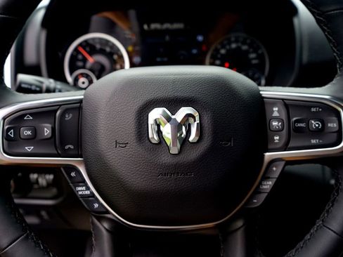 New 2026 RAM 1500 4x4 Crew Cab image 9