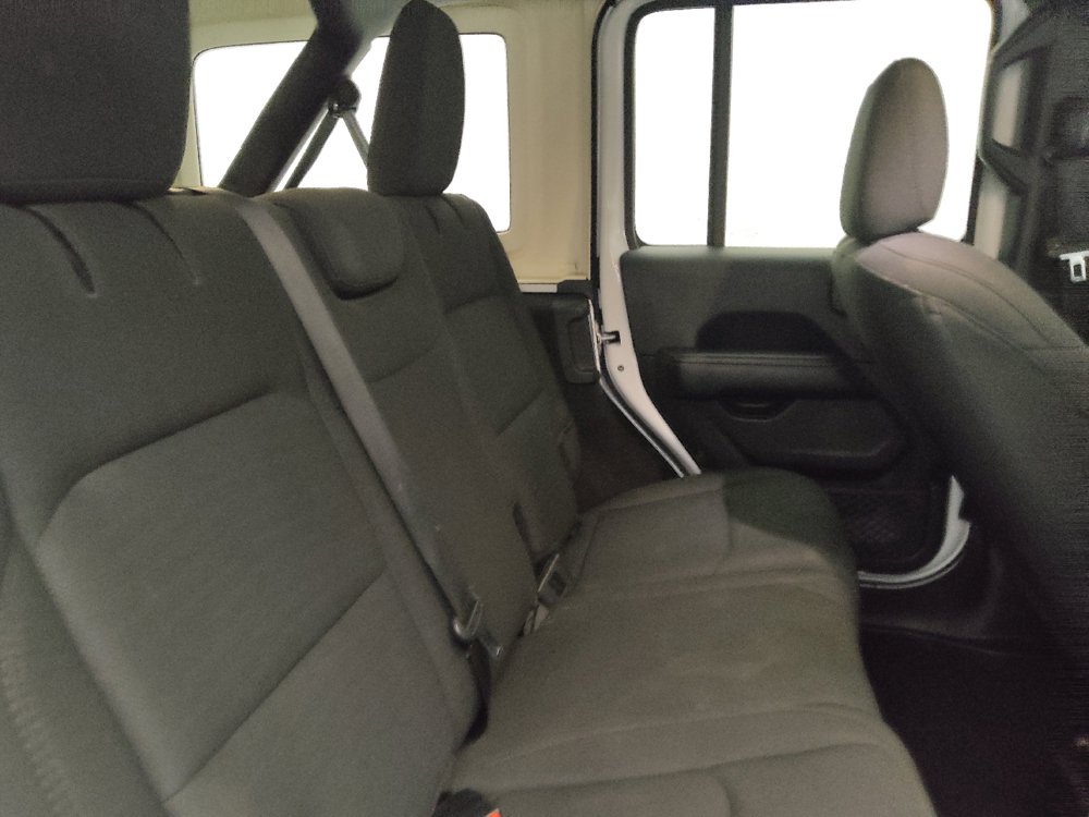 Used 2019 Jeep Wrangler Unlimited Sahara AWD/4WD image 19