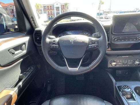 Certified 2021 Ford Bronco Sport Outer Banks w/ Outer Banks Package image 12