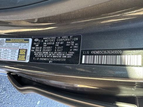 Used 2018 Kia Sedona LX w/ LX Essentials Premium Package image 28