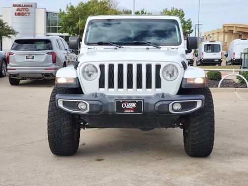 Used 2019 Jeep Wrangler Unlimited Sahara image 10