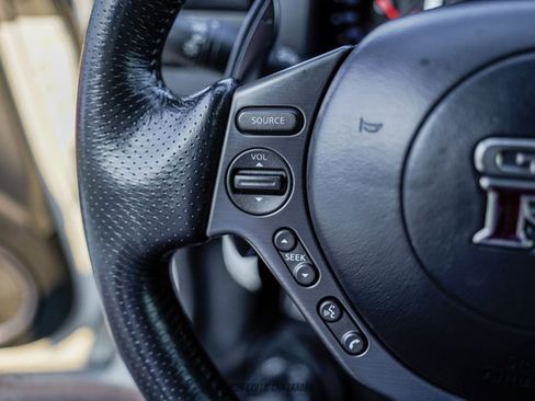 Used 2016 Nissan GT-R Premium AWD/4WD image 52