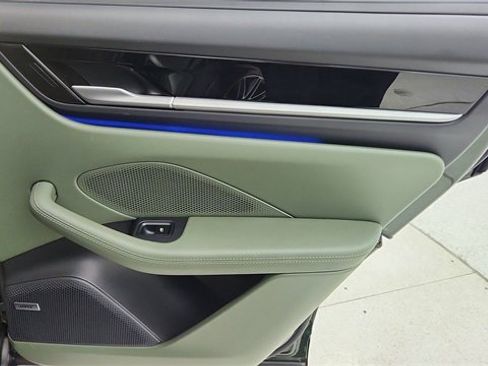 Used 2025 Porsche Macan 4S Electric image 27