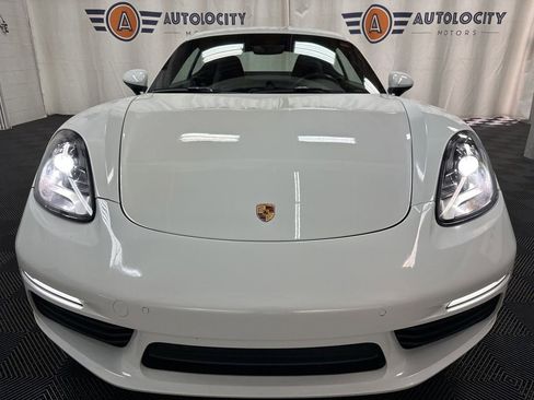 Used 2019 Porsche 718 Cayman RWD image 3