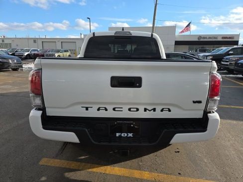 Used 2023 Toyota Tacoma TRD Off-Road image 6