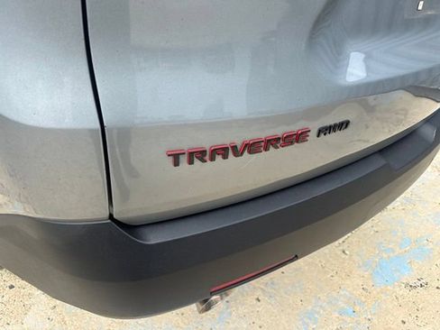 Used 2023 Chevrolet Traverse RS w/ LPO, Cargo Package AWD/4WD image 14