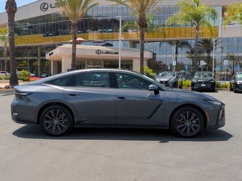 New 2026 Lexus ES 500e AWD/4WD image 4