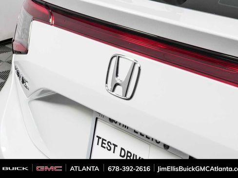 Used 2025 Honda Civic Sport image 32