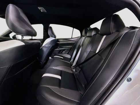 Used 2025 Toyota Camry SE w/ Convenience Package FWD image 25
