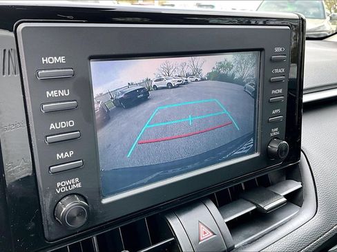 Used 2019 Toyota RAV4 LE image 30