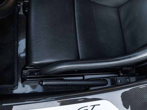 Used 2005 Porsche Carrera GT image 26