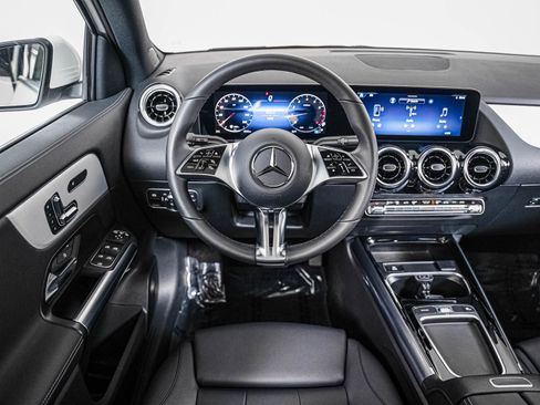 Certified 2026 Mercedes-Benz GLA 250 image 11