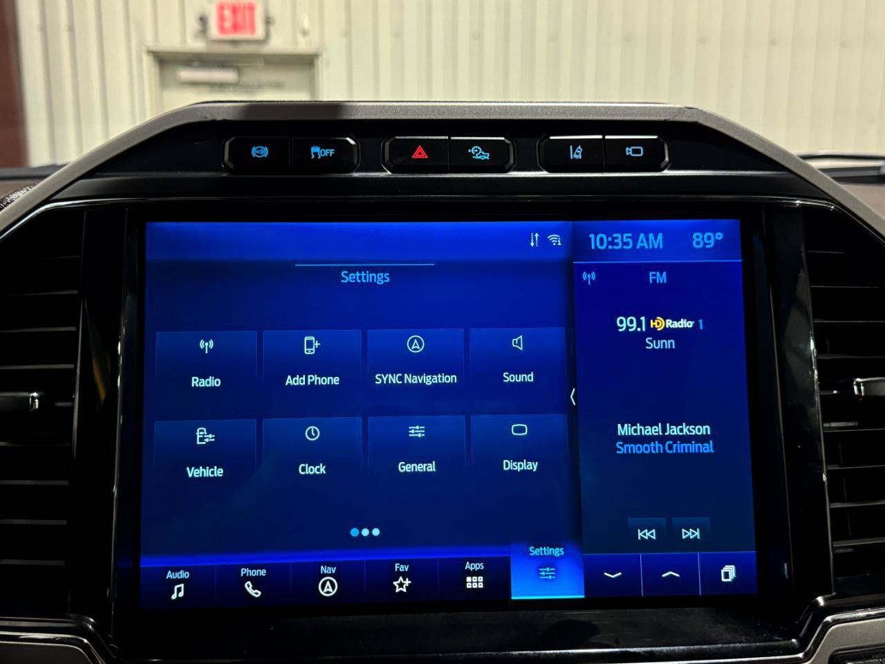 Used 2022 Ford F350 King Ranch w/ Tremor Off-Road Package AWD/4WD image 46