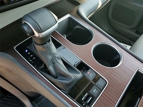 Used 2024 Toyota Sienna XLE image 20