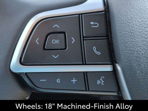 Certified 2025 Toyota Highlander XLE AWD/4WD image 18