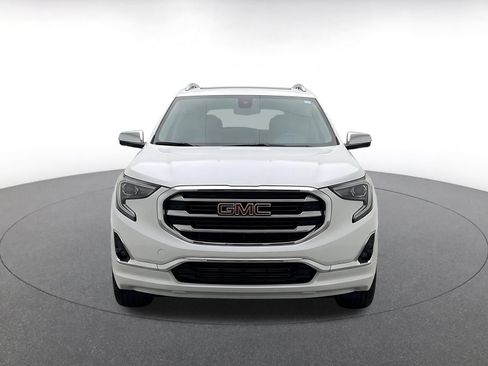 Used 2024 GMC Terrain SLT AWD/4WD image 2