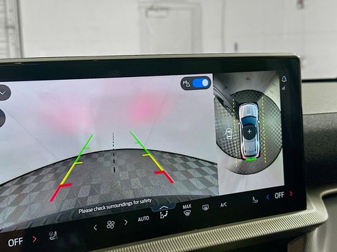 Used 2025 Ford Explorer ST-Line image 23