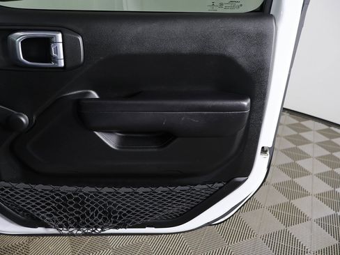 Used 2021 Jeep Wrangler Unlimited Willys image 17