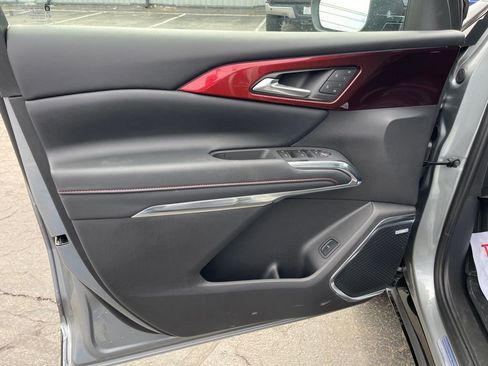 Used 2026 Chevrolet Traverse RS image 23