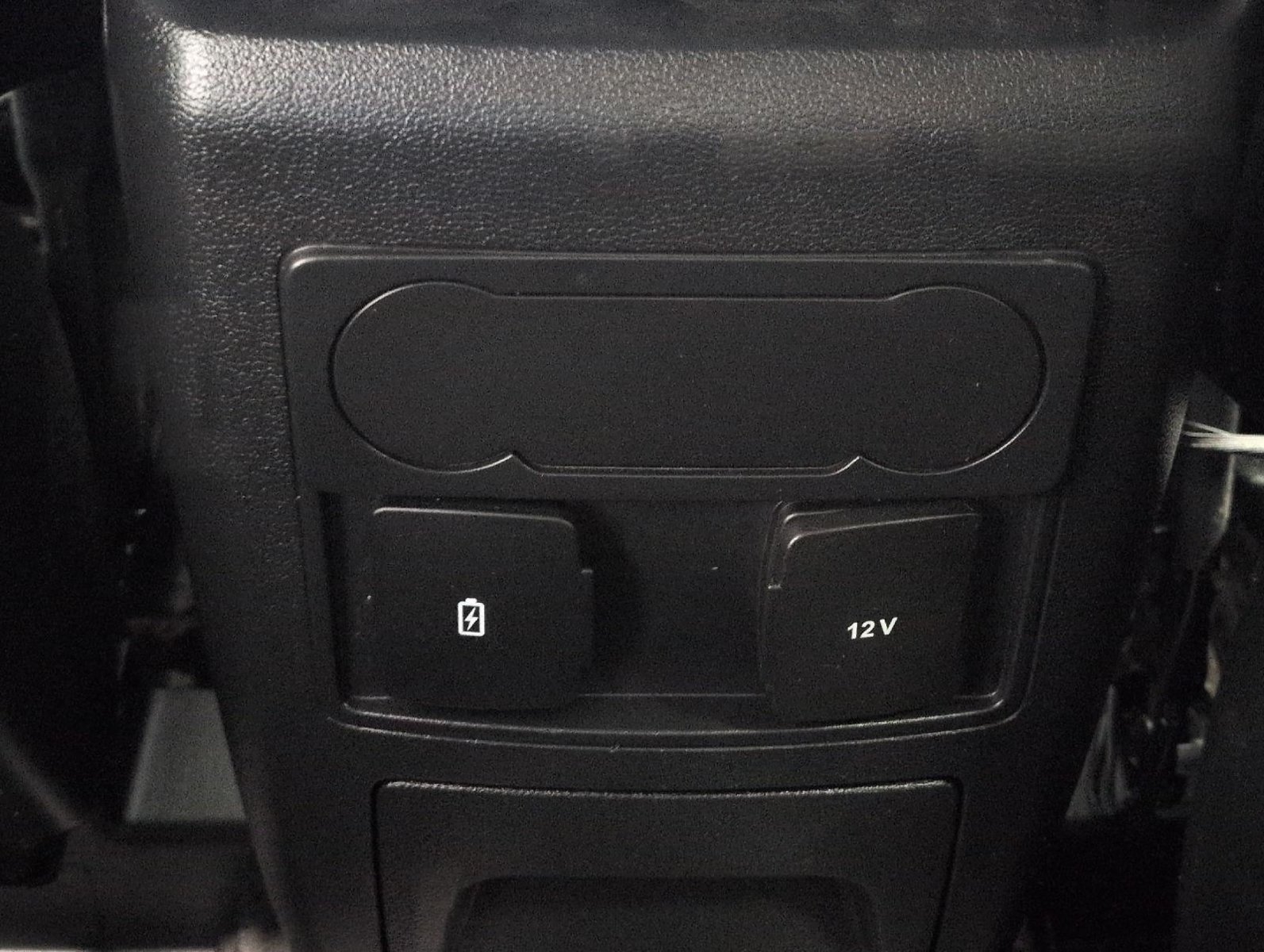 Used 2024 Ford Explorer XLT w/ Equipment Group 202A AWD/4WD image 23