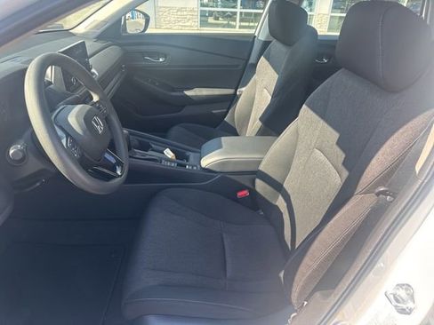 Used 2023 Honda Accord EX image 12