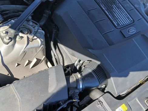 Used 2017 Land Rover Range Rover Sport HSE image 8